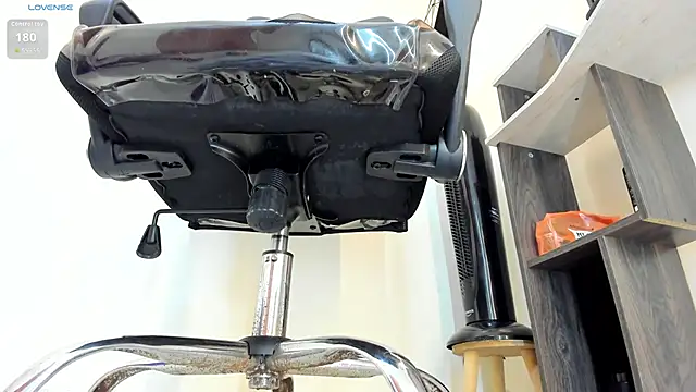 victoria Christie online show from 09.24.25