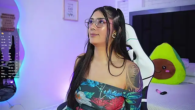 Snapshot of Marianamonroe_ chatting on 09.17.25 Marianamonroe online show from 09.17.25