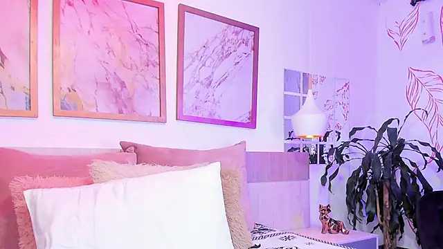 ValeryHart1 online show from 11.22.25