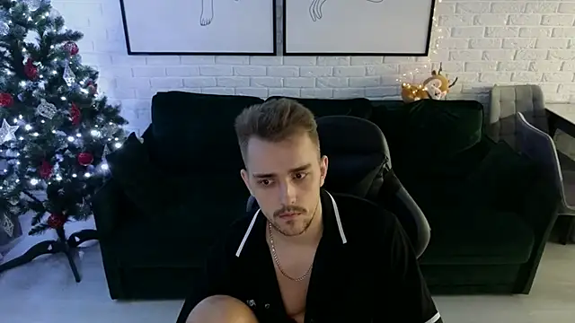 Larstar01 online show from 12.05.24