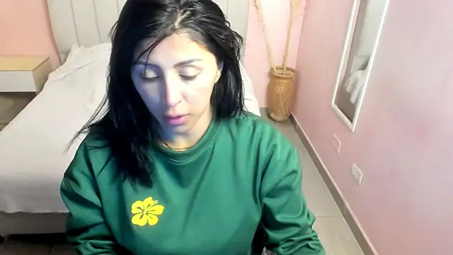 tiffani  love online show from 01.15.25