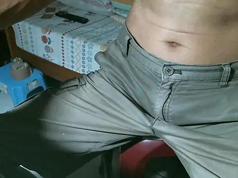 triangle0623 online show from 10.01.25