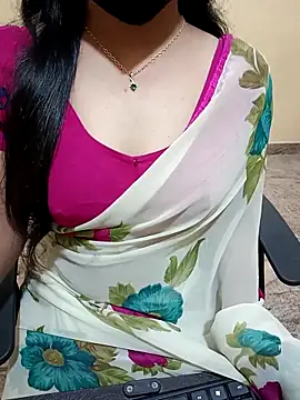 Snapshot of Nithya_05 chatting on 09.20.25 Nithya 05 online show from 09.20.25