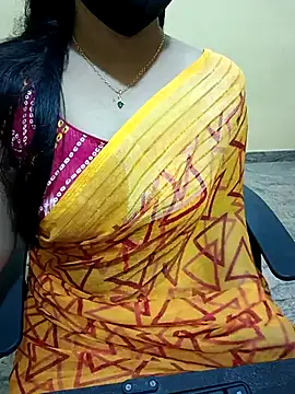 Snapshot of Nithya_05 chatting on 09.22.25 Nithya 05 online show from 09.22.25