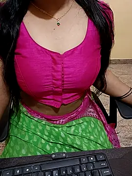 Snapshot of Nithya_05 chatting on 09.25.25 Nithya 05 online show from 09.25.25