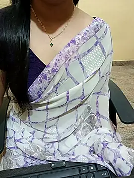 Snapshot of Nithya_05 chatting on 09.27.25 Nithya 05 online show from 09.27.25