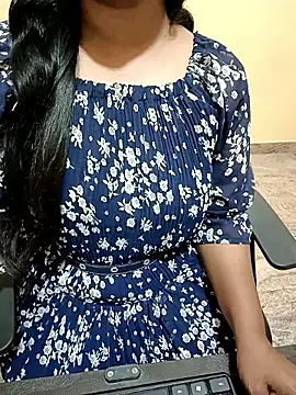 Snapshot of Nithya_05 chatting on 10.07.25 Nithya 05 online show from 10.07.25