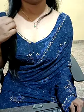 Snapshot of Nithya_05 chatting on 10.11.25 Nithya 05 online show from 10.11.25