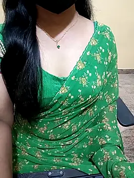 Snapshot of Nithya_05 chatting on 10.14.25 Nithya 05 online show from 10.14.25