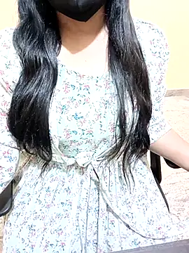 Snapshot of Nithya_05 chatting on 10.14.25 Nithya 05 online show from 10.14.25