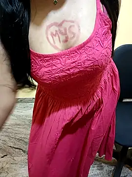 Snapshot of Nithya_05 chatting on 10.17.25 Nithya 05 online show from 10.17.25