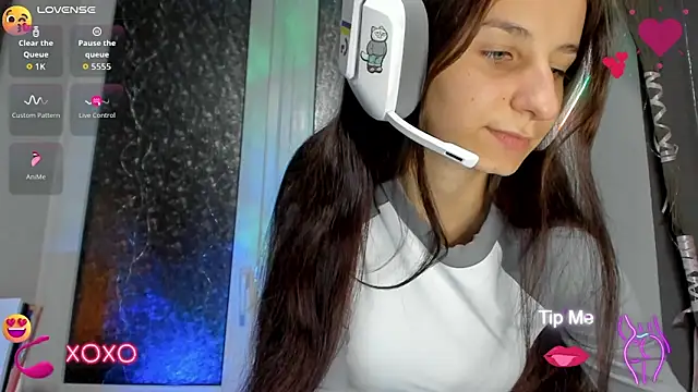  Nika Kik online show from 10.19.25