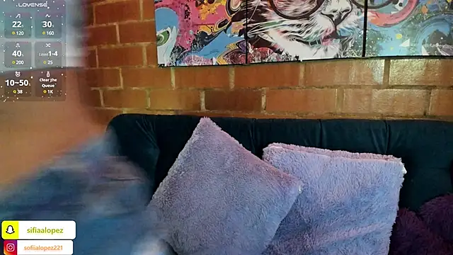 Snapshot of sofiaalopez2 chatting on 02.13.25 sofiaalopez2 online show from 02.13.25