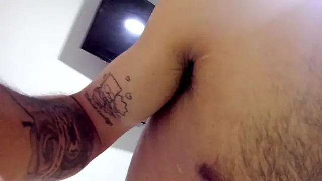 Snapshot of Aronxxs chatting on 11.01.25 Aronxxs online show from 11.01.25