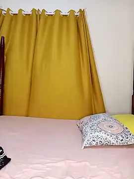 Snapshot of Ayrella02 chatting on 12.27.24 Ayrella02 online show from 12.27.24