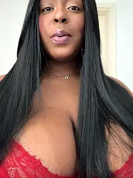 Snapshot of latinababyy chatting on 10.25.25 latinababyy online show from 10.25.25