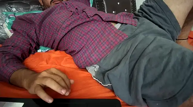 Snapshot of naughtymike0007 chatting on 01.25.25 naughtymike0007 online show from 01.25.25