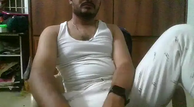 Snapshot of naughtymike0007 chatting on 02.04.25 naughtymike0007 online show from 02.04.25