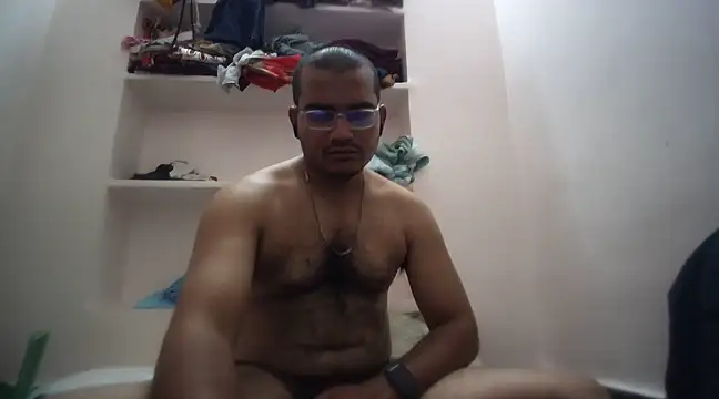 Snapshot of naughtymike0007 chatting on 02.28.25 naughtymike0007 online show from 02.28.25