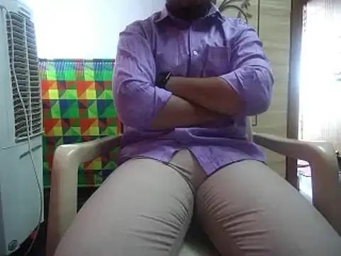 Snapshot of naughtymike0007 chatting on 09.18.25 naughtymike0007 online show from 09.18.25