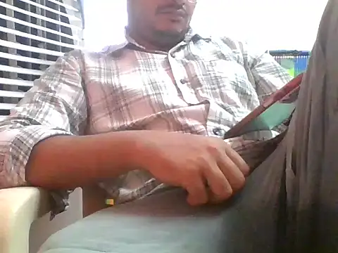 Snapshot of naughtymike0007 chatting on 10.13.25 naughtymike0007 online show from 10.13.25