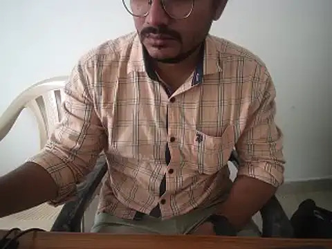 Snapshot of naughtymike0007 chatting on 10.29.25 naughtymike0007 online show from 10.29.25