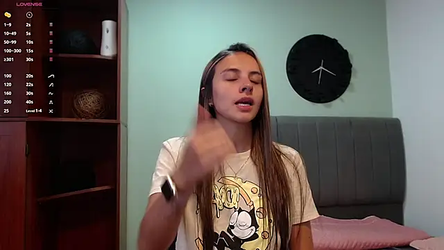 sofia her online show from 01.20.25