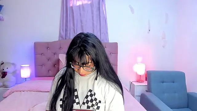 Latinabombsheell online show from 12.15.25