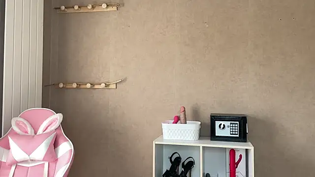 lucie mehott online show from 11.10.25