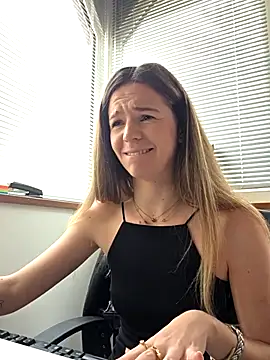 lucie mehott online show from 03.30.26