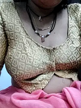 Snapshot of Januhot18 chatting on 12.30.24 Januhot18 online show from 12.30.24