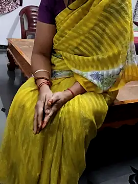 Snapshot of Januhot18 chatting on 02.17.25 Januhot18 online show from 02.17.25