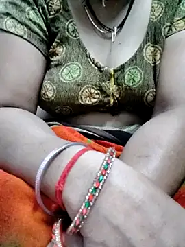 Snapshot of Januhot18 chatting on 02.24.25 Januhot18 online show from 02.24.25