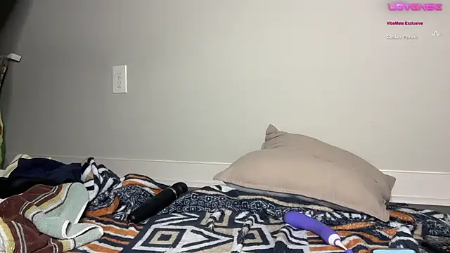 Snapshot of yummyrina chatting on 02.19.25 yummyrina online show from 02.19.25