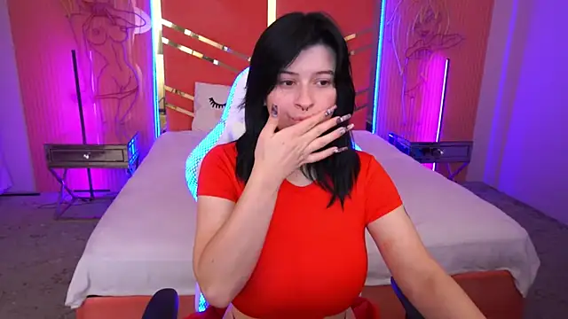 Miki Kivi online show from 12.05.24