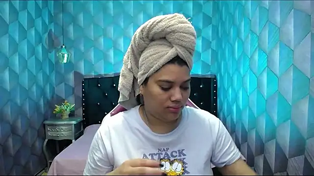 Snapshot of LindaBreeS chatting on 01.09.25 LindaBreeS online show from 01.09.25