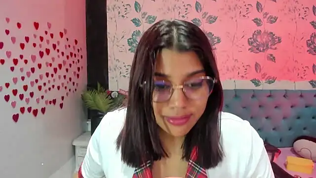 Snapshot of LindaBreeS chatting on 01.16.25 LindaBreeS online show from 01.16.25