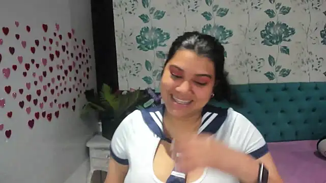 Snapshot of LindaBreeS chatting on 01.29.25 LindaBreeS online show from 01.29.25