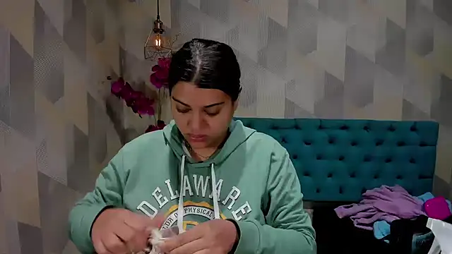 LindaBreeS online show from 10.26.25