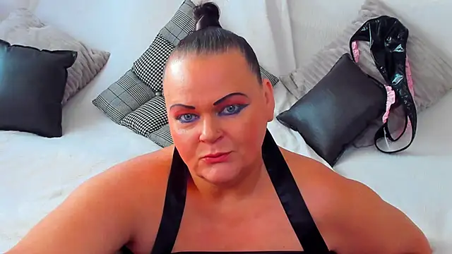 MilanaBiegert online show from 10.08.25