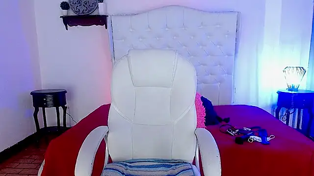 Snapshot of elena_detroya chatting on 12.05.24 elena detroya online show from 12.05.24