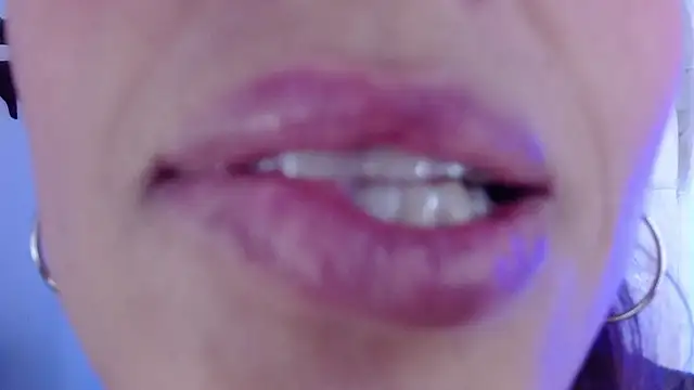 Snapshot of elena_detroya chatting on 12.14.24 elena detroya online show from 12.14.24