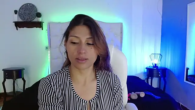 Snapshot of elena_detroya chatting on 12.23.24 elena detroya online show from 12.23.24