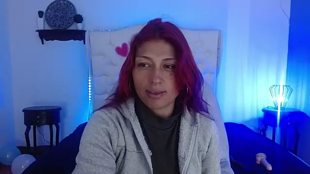 Snapshot of elena_detroya chatting on 01.27.25 elena detroya online show from 01.27.25