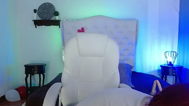 Snapshot of elena_detroya chatting on 02.13.25 elena detroya online show from 02.13.25