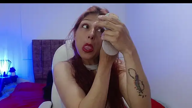 Snapshot of elena_detroya chatting on 03.11.25 elena detroya online show from 03.11.25