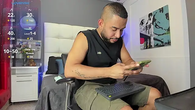 Snapshot of THIAGOXBIG chatting on 01.23.25 THIAGOXBIG online show from 01.23.25