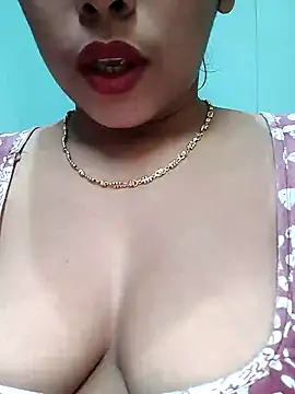 Snapshot of sexyindi_couple chatting on 12.08.24 sexyindi couple online show from 12.08.24