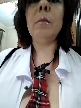 Snapshot of Lucia8600 chatting on 05.13.26 Lucia8600 online show from 05.13.26