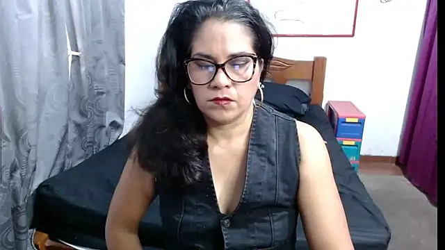 Mistresskloe01 online show from 02.17.25